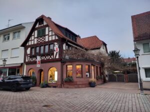 Top Kapitalanlage: 3 vermietete Einheiten + Hinterhaus in zentraler Lage Groß-Gerau